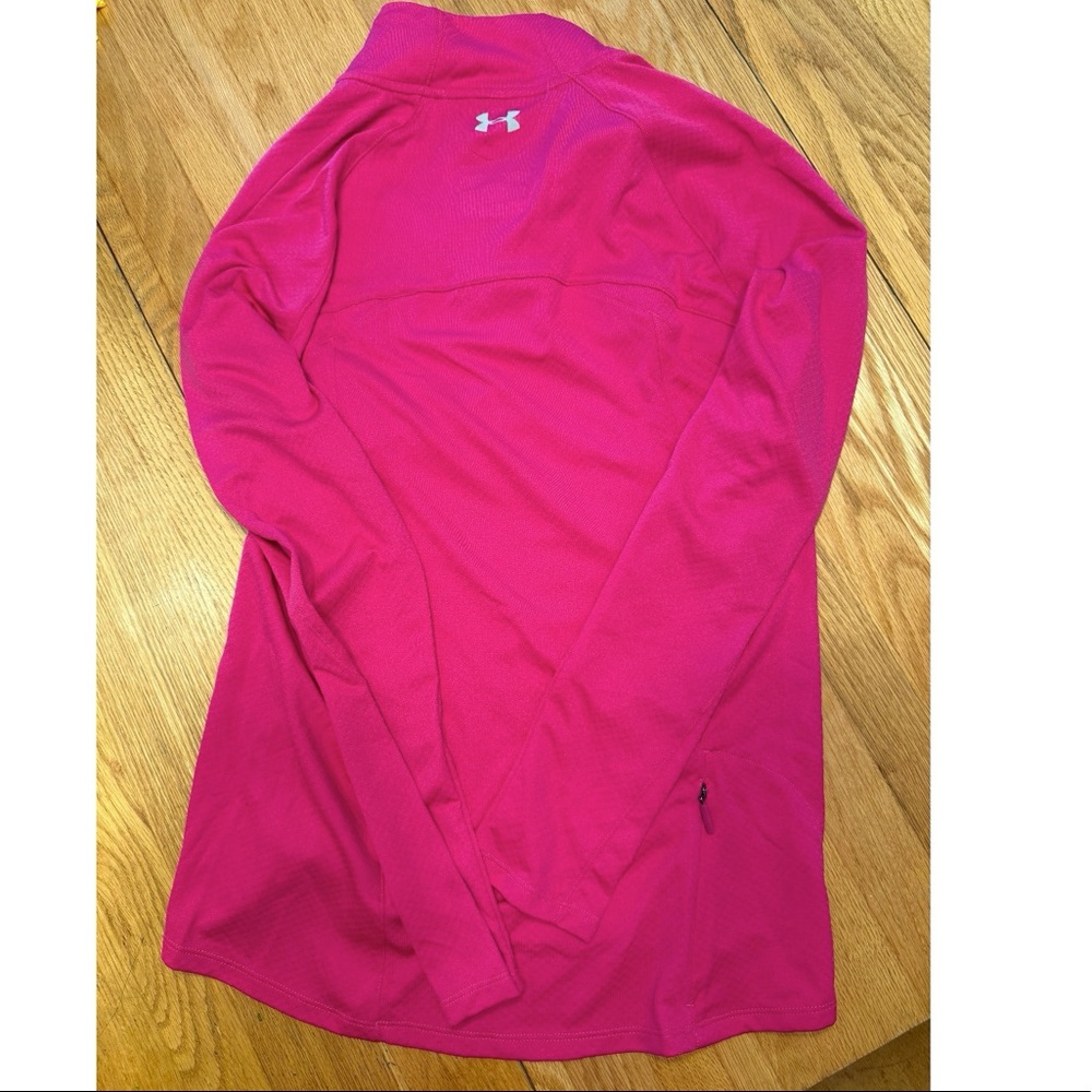 Under Armour half zip size small like new
